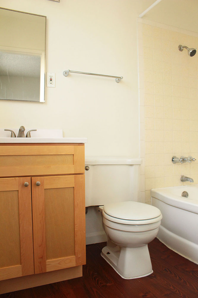 Take a tour today and view Interior 5 for yourself at the The Gondolier Apartments
