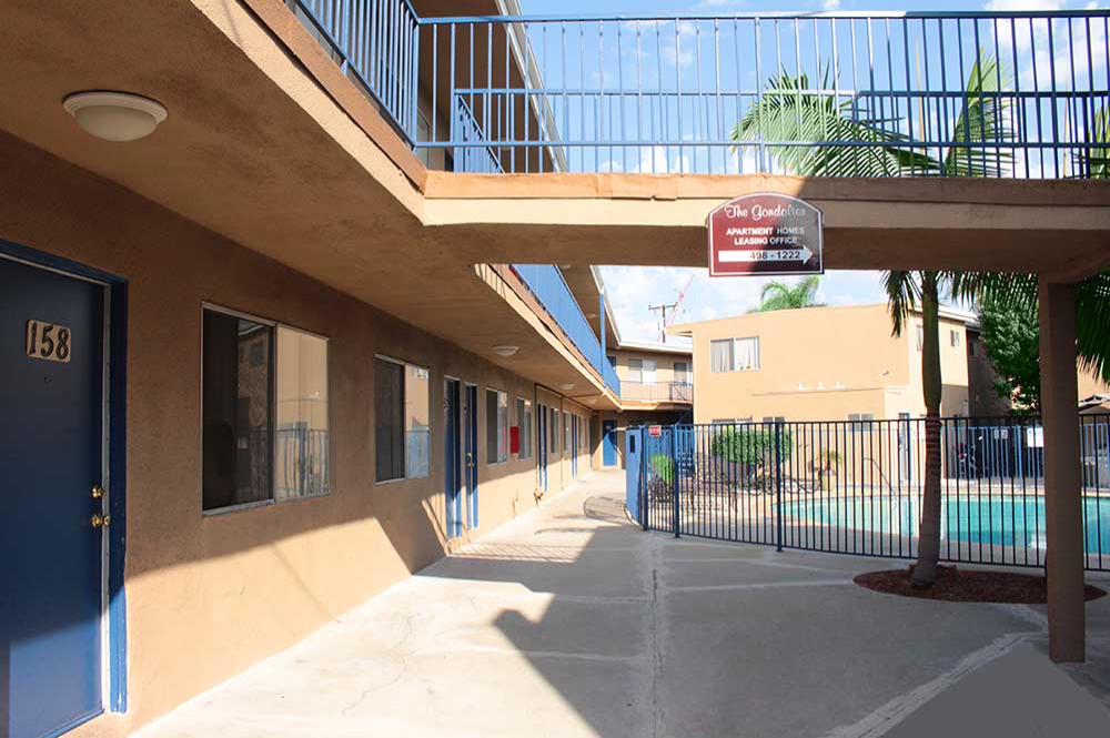 Thank you for viewing our Outside 15 at The Gondolier Apartments in the city of Long Beach.